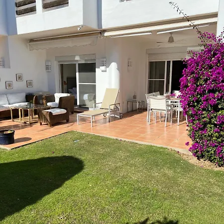 公寓 Alcazaba 埃斯特波纳